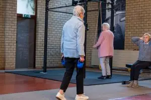 Bewegen met artrose kracht conditie beweeglijkheid in een groep